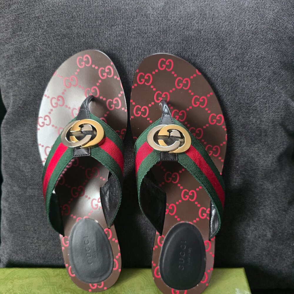 Gucci Sandals with Red and Green Straps